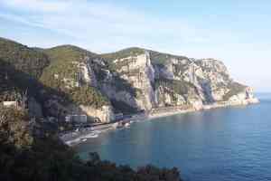 Xtrallusion photo library of independent, self-guided walking and sightseeing holidays in Italy. Pictures, images, photos and photographs taken along the way of this 1-day walking itinerary, to give you a visual impression of the day's walk.